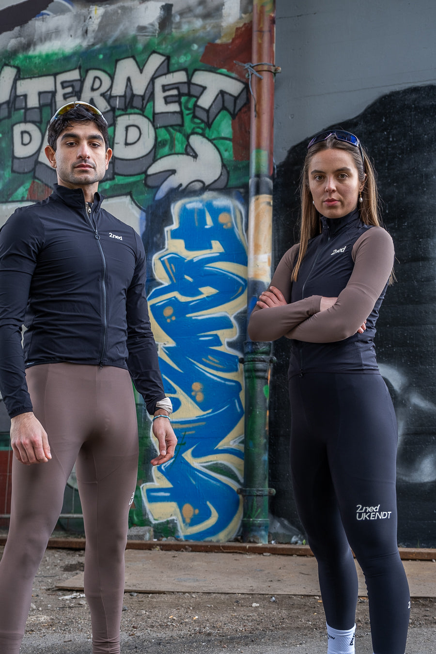 Thin ribbed cuff with gripper