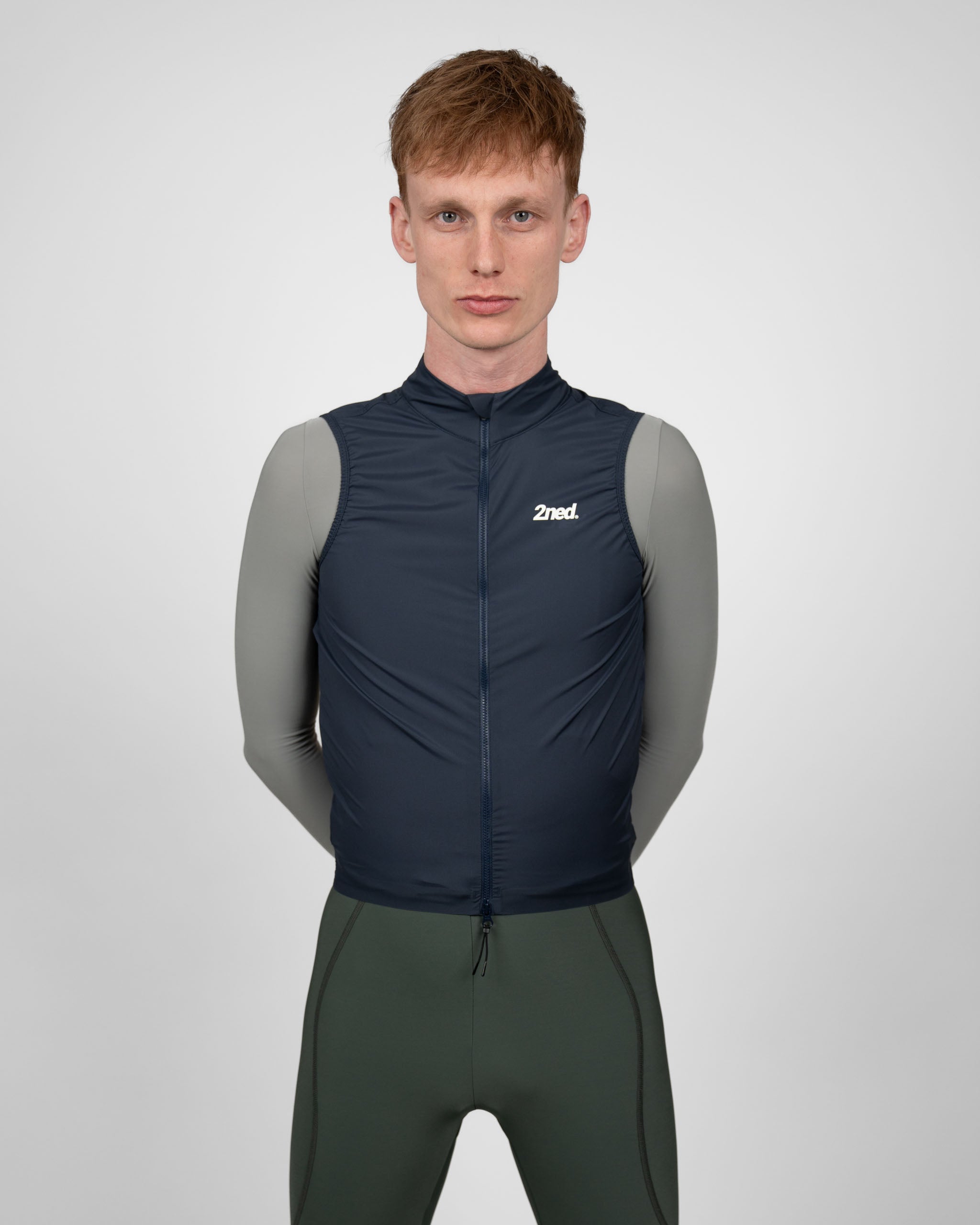 digne cut off gilet ディニュ ベスト ジレ Men's Silent Gilet - Navy – 2ned Denmark